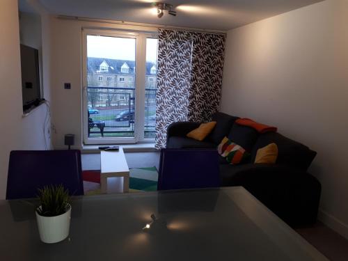 Howlands Bright 2 bed 2 bath apartment balcony with views over town