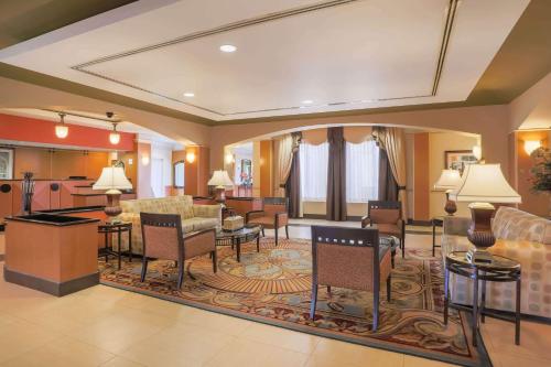 La Quinta by Wyndham Islip - MacArthur Airport in Bohemia, USA
