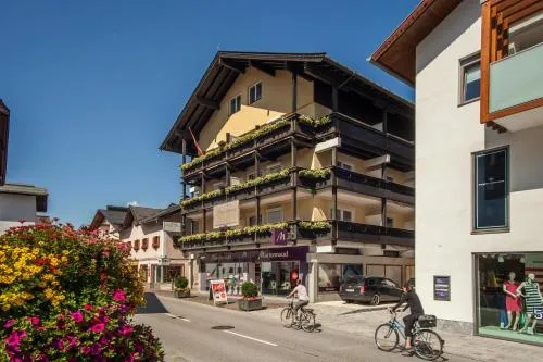 Panoramahotel in Sankt Johann in Tirol, Österreich