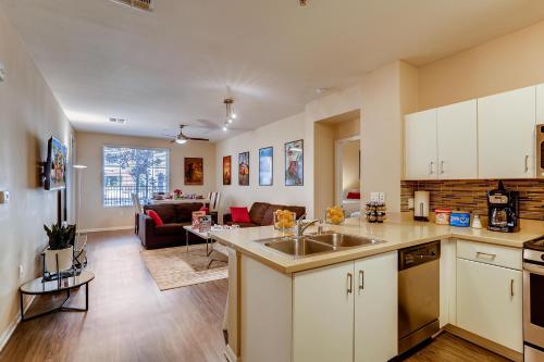 Disney's Gorgeous 2BR&2Bath Spectacular With Free Parking! - R2 - image 8