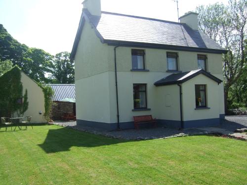 B&B Gorteen - James Tymon Self-Catering Cottage - Bed and Breakfast Gorteen