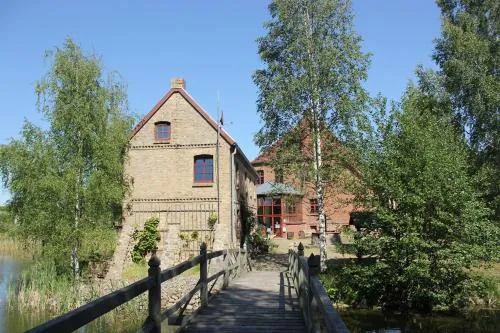 Rosenhaus der Wasserburg in Gielow, Deutschland