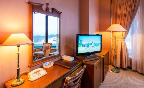 room detail thumbnail 1