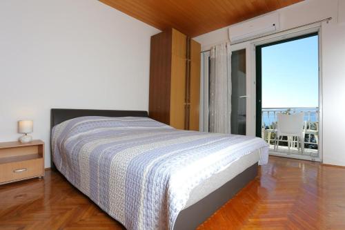 Apartments by the sea Lokva Rogoznica, Omis - 18211