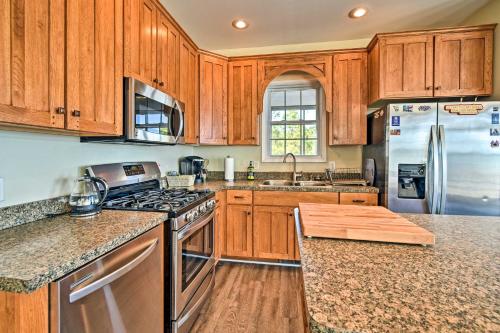 Waterfront Mobjack Bay Beach House in Gloucester! - image 8