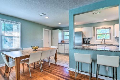 Modern Seaview House - 200 Yards to Daytona Beach! in Daytona Beach, USA