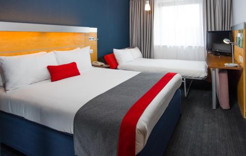 Holiday Inn Express Hemel Hempstead, an IHG Hotel