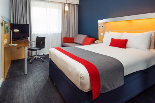 Photo - Holiday Inn Express Hemel Hempstead, an IHG Hotel