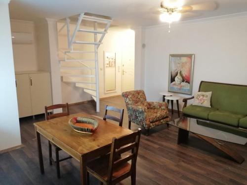  ERCAN Apartment - No 2 sleeps up to 4 2 adults 2 children, Ferienwohnung in Dalyan