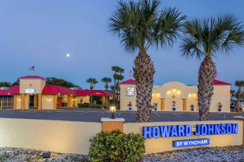 Photo - Howard Johnson by Wyndham Lakeland