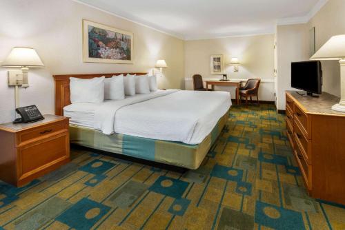 La Quinta Inn by Wyndham Albuquerque Northeast in Northern Albuquerque Suburbs