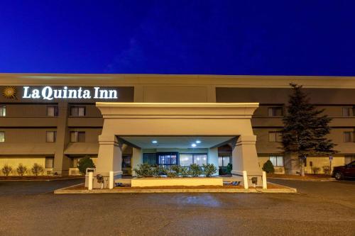 La Quinta Inn by Wyndham Detroit Canton - image 7