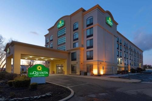 La Quinta Inn & Suites by Wyndham Garden City