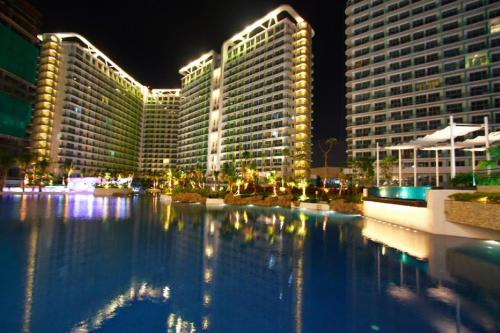 Azure Urban Resort a4 near airport mall with wavepool Manila
