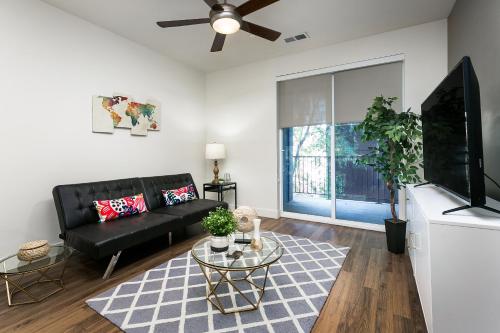 Criteria SLC Downtown Central Amenities Trendy 1BR 1BA - image 2