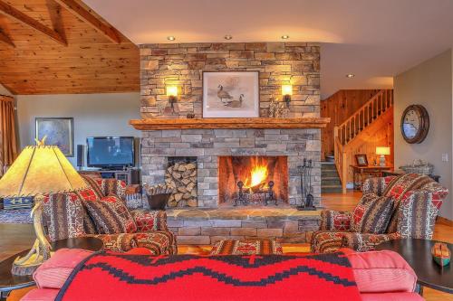 Hilltop by Morton & Furbish - image 2