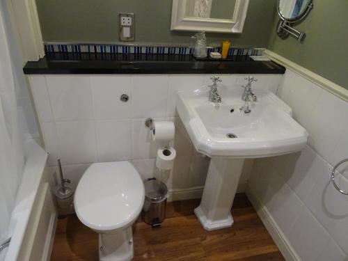The Belmore Hotel