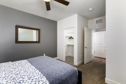 Criteria SLC Urban Escape Concierge Cosmopolitan 2BR 2BA - main image