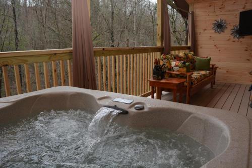 Mountain Hideaway - image 3