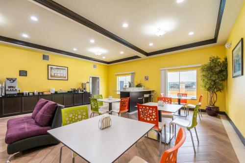 Toit ja joogid, Residency Suites in Cotulla (TX)
