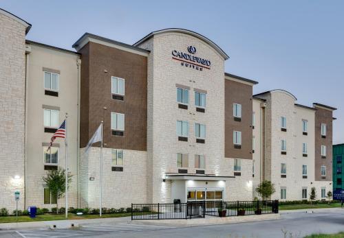 Exterior view, Candlewood Suites Farmers Branch in Farmers Branch