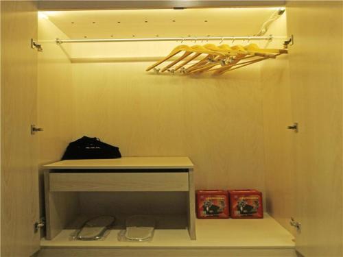 Lavande Hotel Guiyang Flower Orchard Fortune Plaza – Guiyang, IA