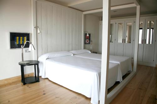 Zweibettzimmer mit Straßenblick Hotel Trias 5