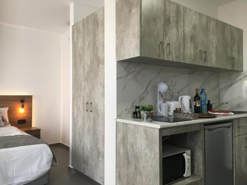 ElleNapa Apts & Studios 2