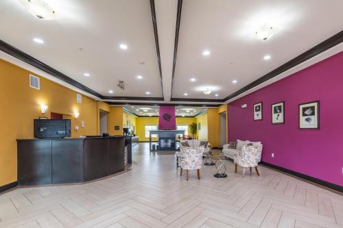 Fuajee, Residency Suites in Cotulla (TX)