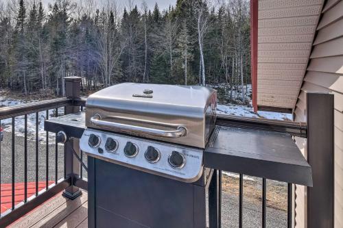 Modern Brewer Apartment with BBQ and Hiking Access - main image