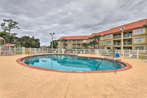 Family Resort Condo with Pool 7 Mi to Universal - image 4