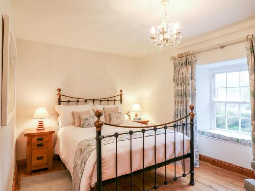 Court Prior Cottage - image 2