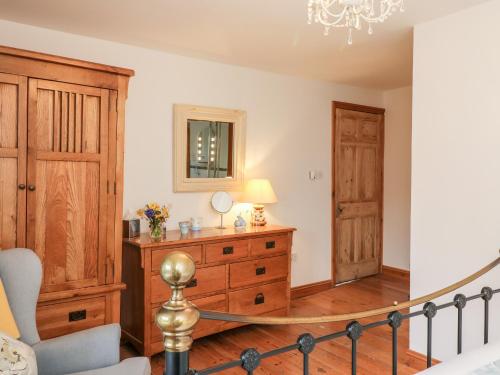 Court Prior Cottage - image 3