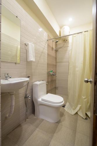Hotel Golden Leaves