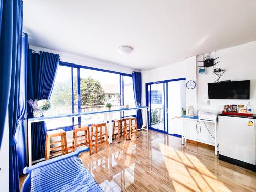 Blue House in Ang Thong