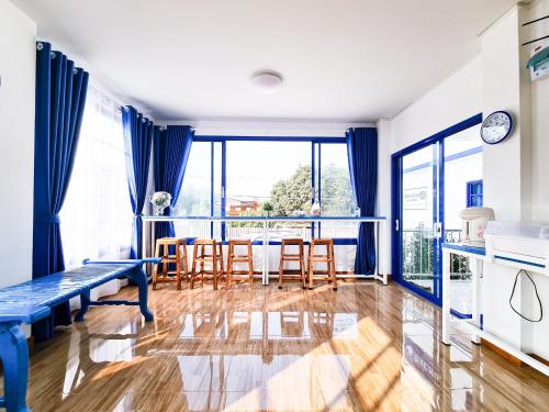 Blue House in Ang Thong