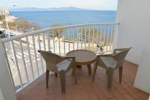 Camera twin, familiare, vista sul mare