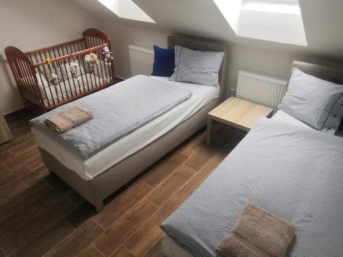 2 double beds, 4 sofa beds