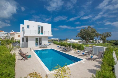 Polymnia Luxury Villas Protaras