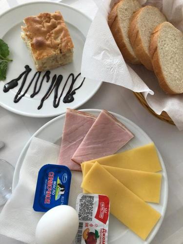 Astoria Plaza - image 3