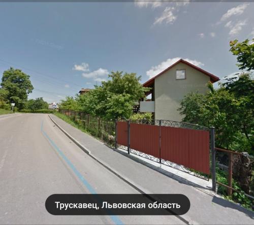 Двохповерховий будинок з двома апартаментами (Двохповерховии будинок з двома апартаментами) in 特魯斯卡韋茨