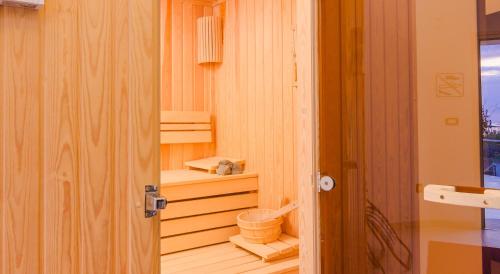 Meridian Hotel - image 7