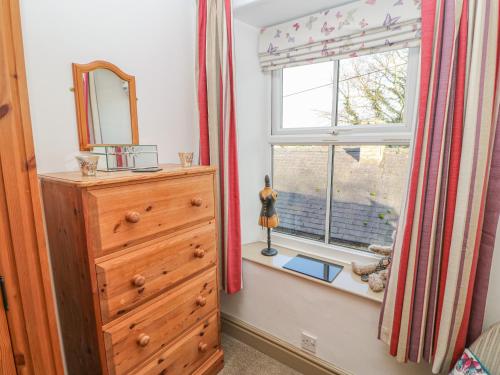 Middle Cottage - image 10