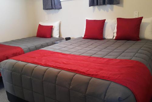 Two-Bedroom Apartment image 8