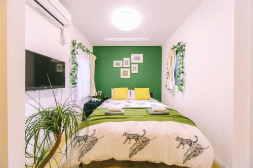 room detail thumbnail 1