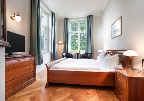 Double Room with Lake View
