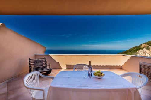 Wonderful seaview and pool - Casa Rosa Gialla