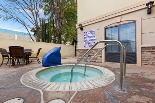La Quinta by Wyndham NE Long Beach/Cypress in Hawaiian Gardens, USA