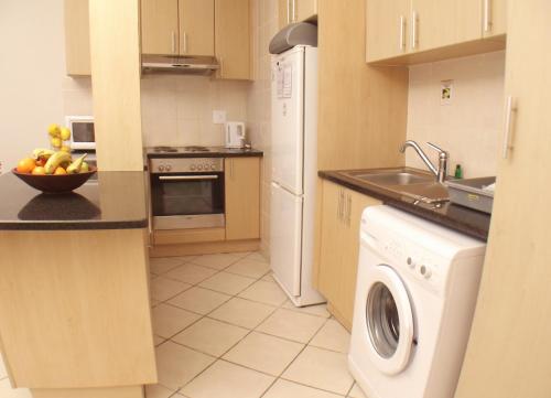 Point Village Accommodation -Santos 20