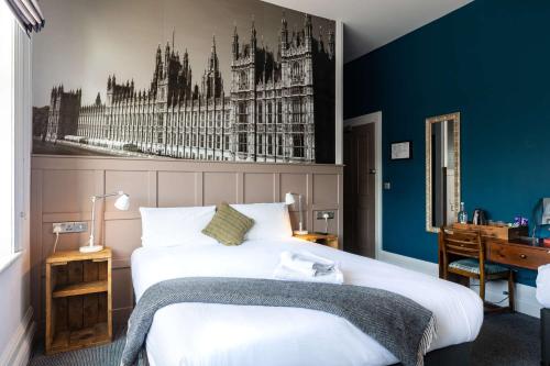 The Station Hotel - image 11